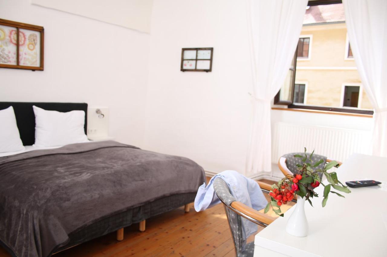 Hotel Im Stift Neuberg Neuberg an der Muerz Bagian luar foto